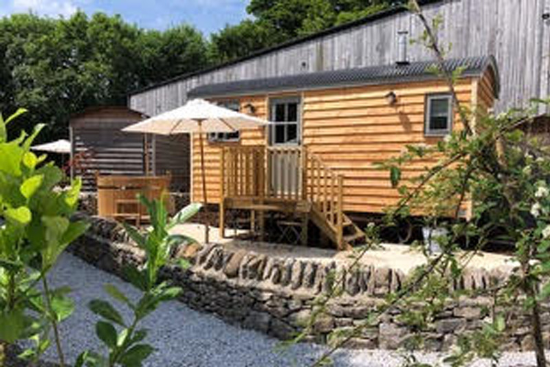 Digbys Hut Peak District Holiday Accommodation