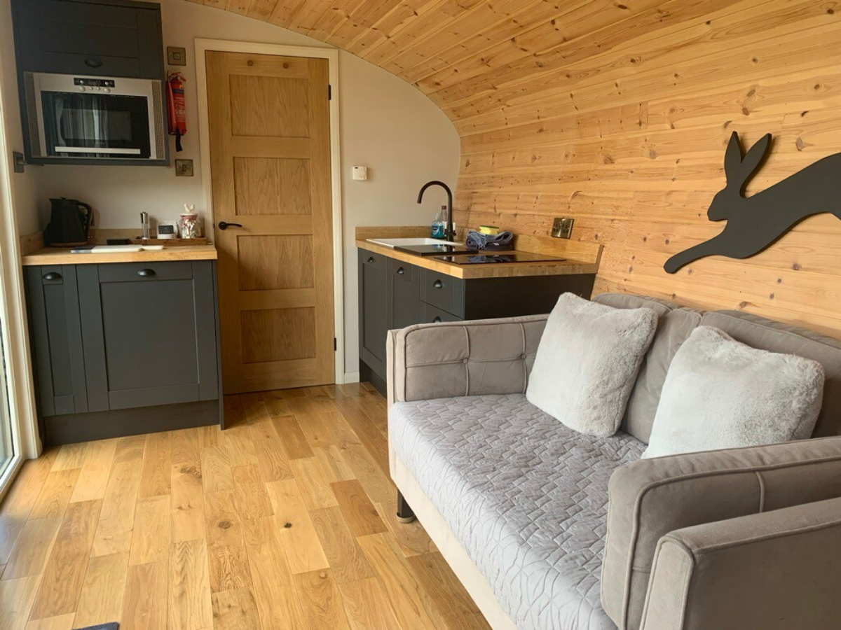 Meadow View Glamping Cabin in the Peak District