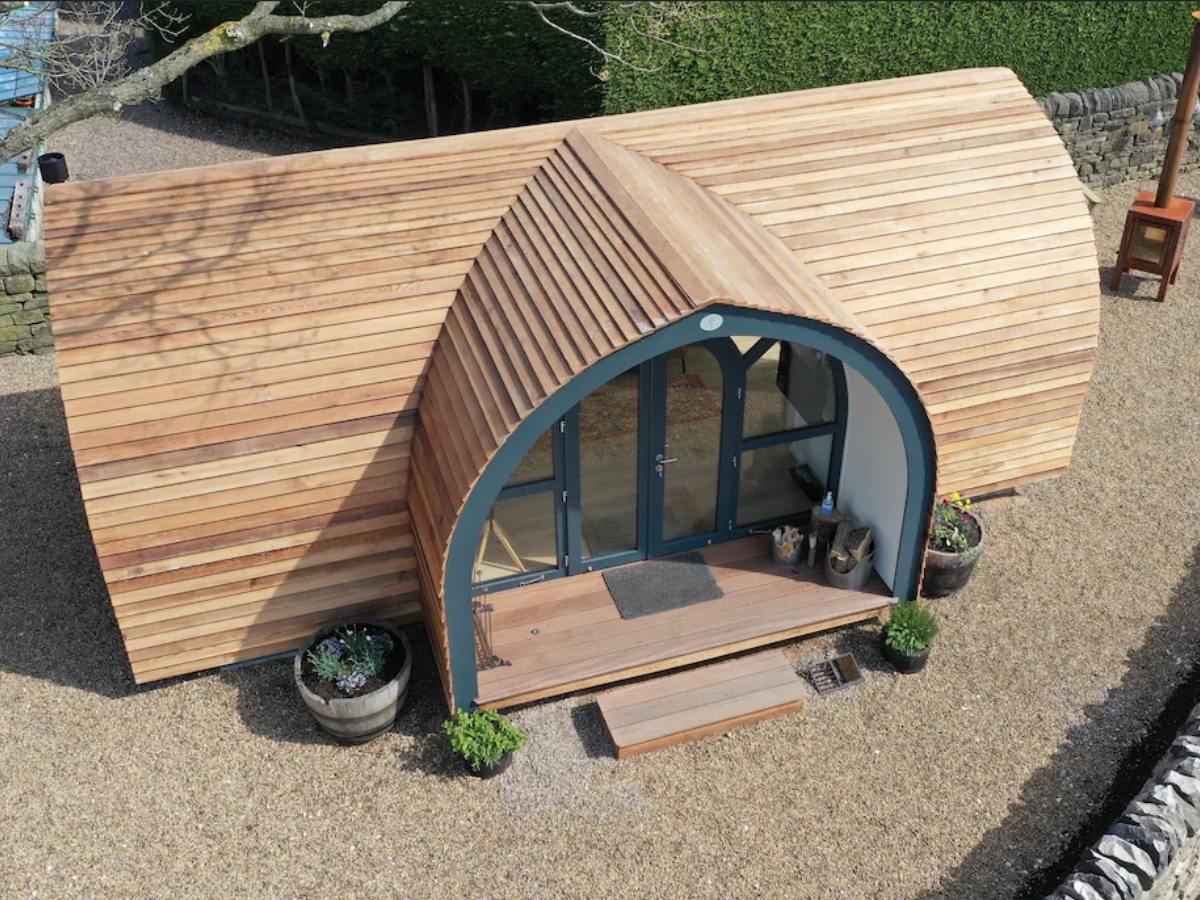 Oak Tree Pod Shepherds Hut Glamping in Barlow Derbyshire
