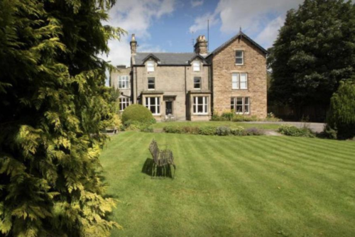 Chatsworth Apt2 Baslow Peak District Holiday Accommodation